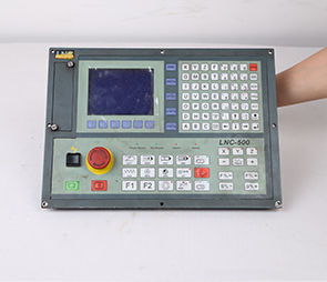 专业维修台湾宝元系统，免费技术咨询