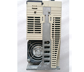 维修安川1.5kw驱动器 SGDV-120A01A