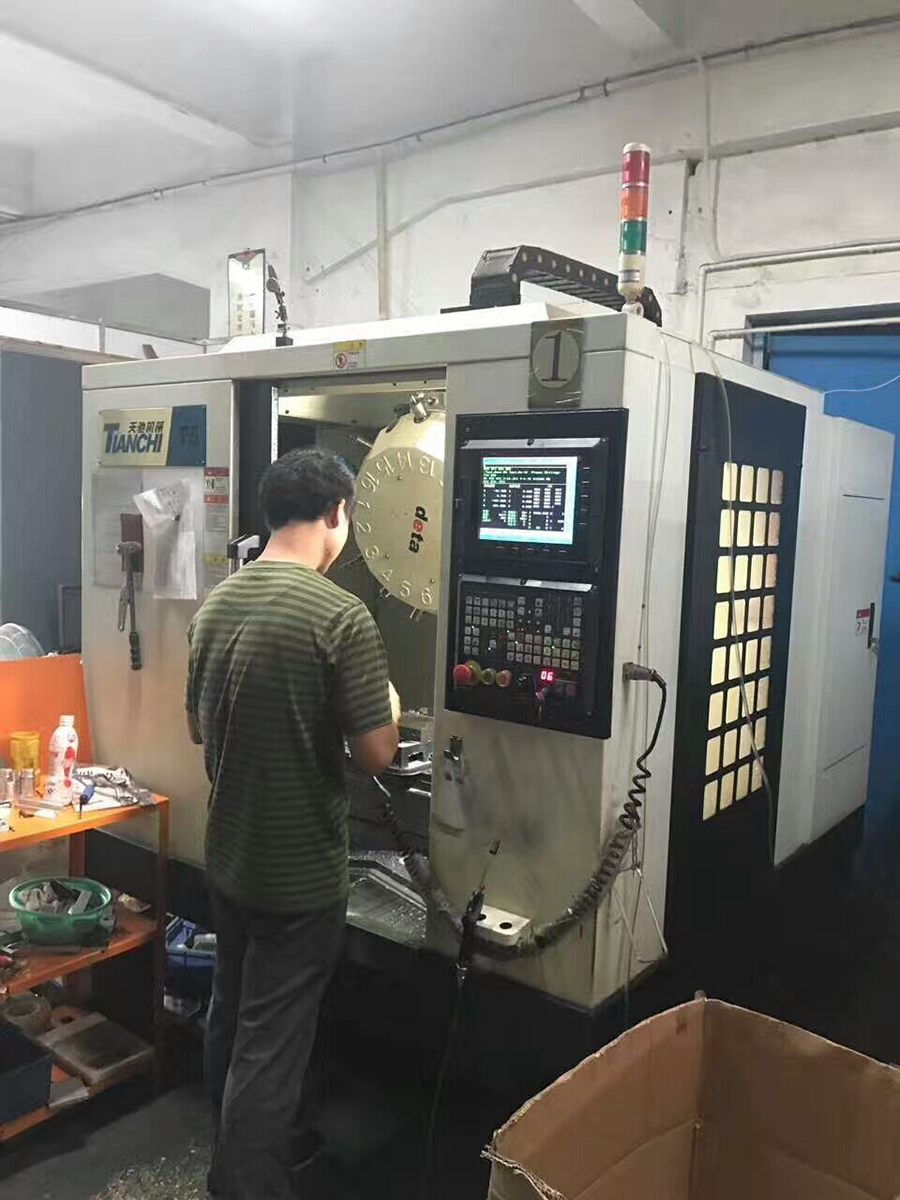 专业的维修技术，敬业的维修精神-尽在东莞天驰维修人