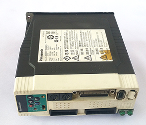 二手松下A4伺服驱动器MCDDT3520003