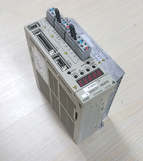 安川驱动器出现报警代码A.92是什么原因？