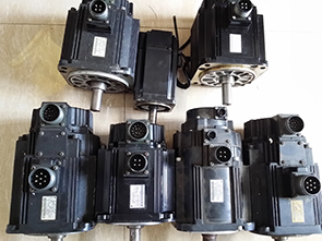 安川驱动器报警显示A.C22应该怎么去除？