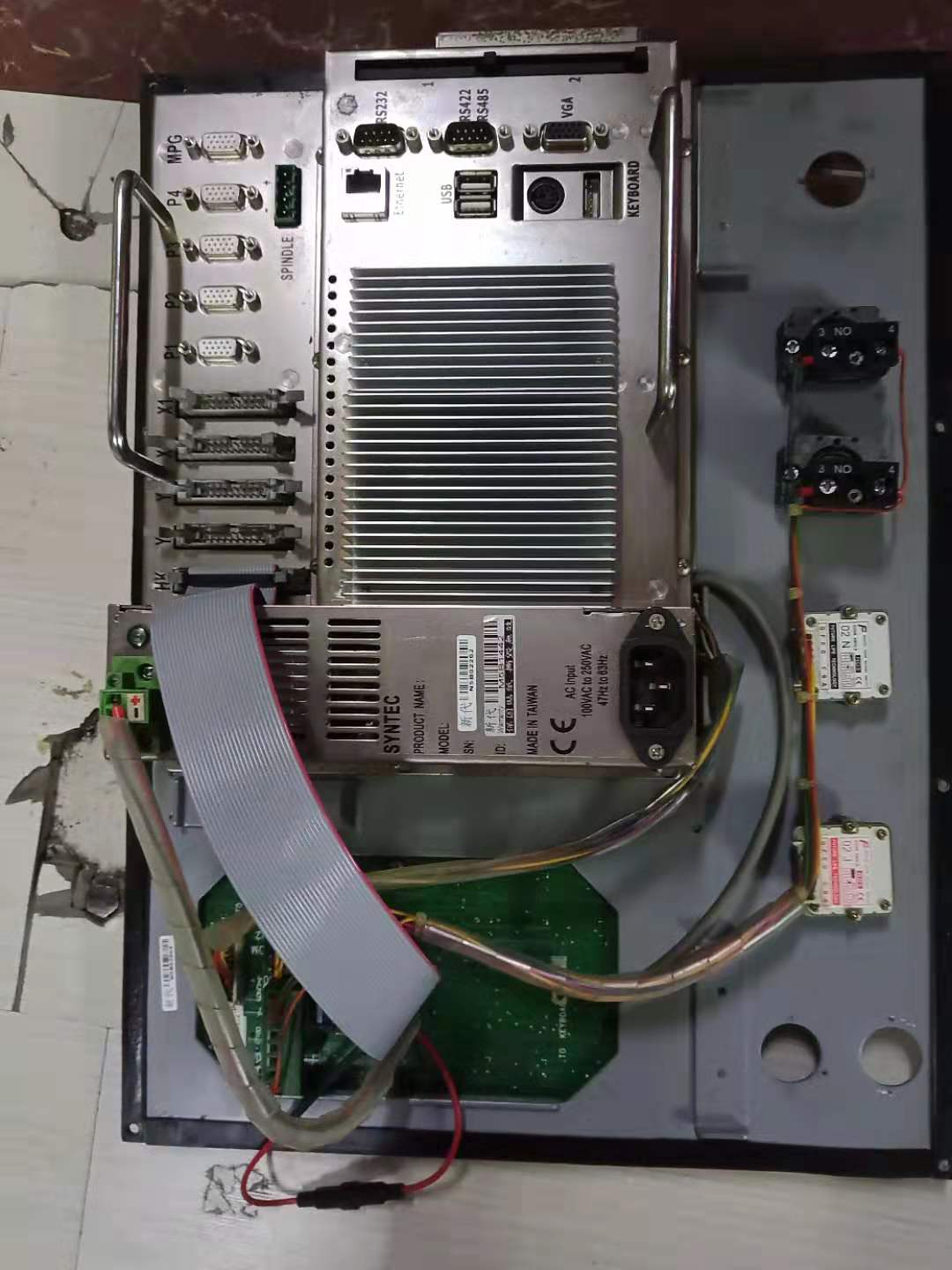 新代系统10A按键面板被烧穿-[鑫天驰]